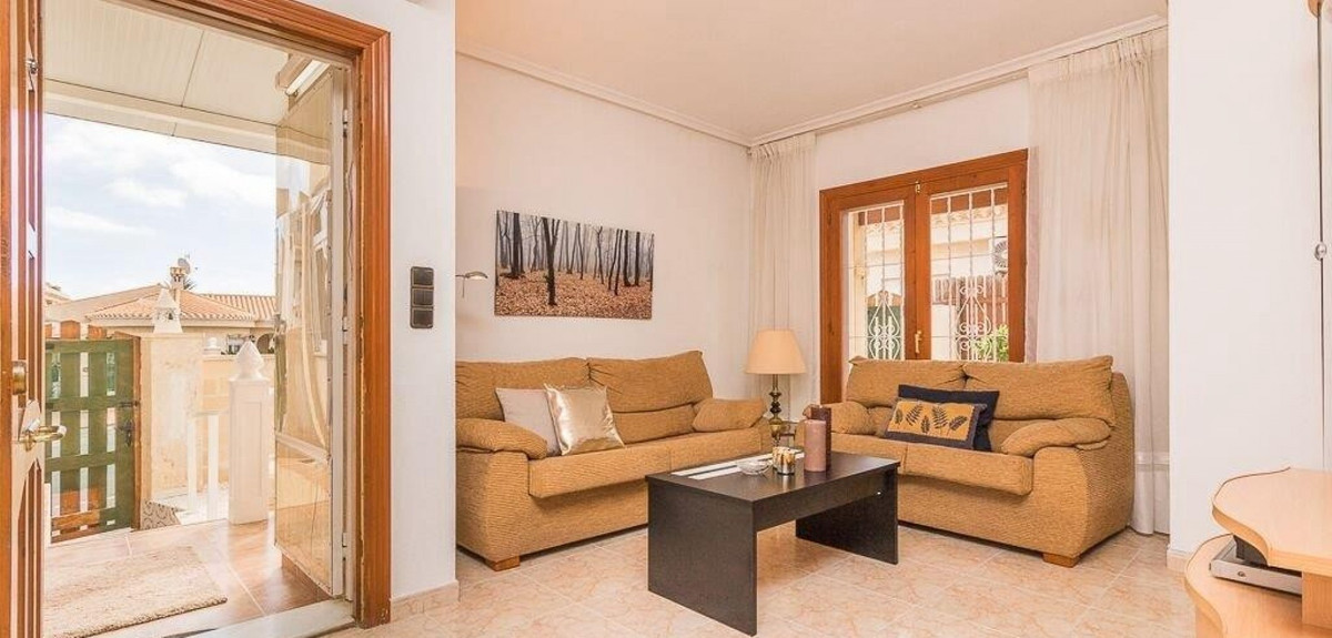 Huis te koop in Playa Flamenca | 3 slaapkamers H5253856