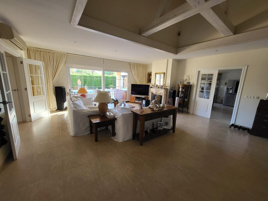 Huis te koop in Playa Flamenca | 4 slaapkamers H5295337