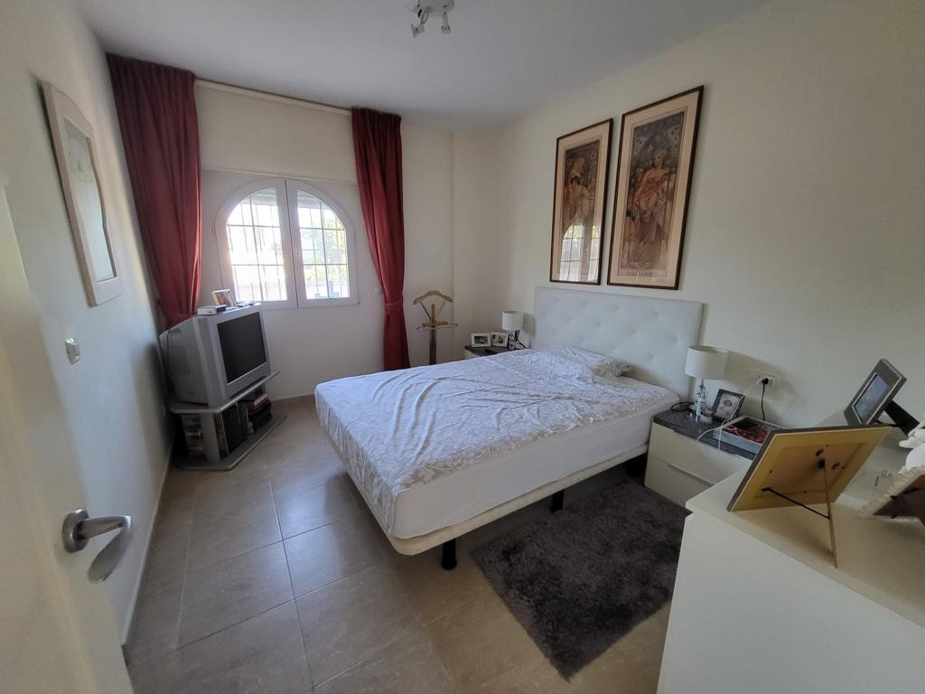 Huis te koop in Playa Flamenca | 4 slaapkamers H5295337