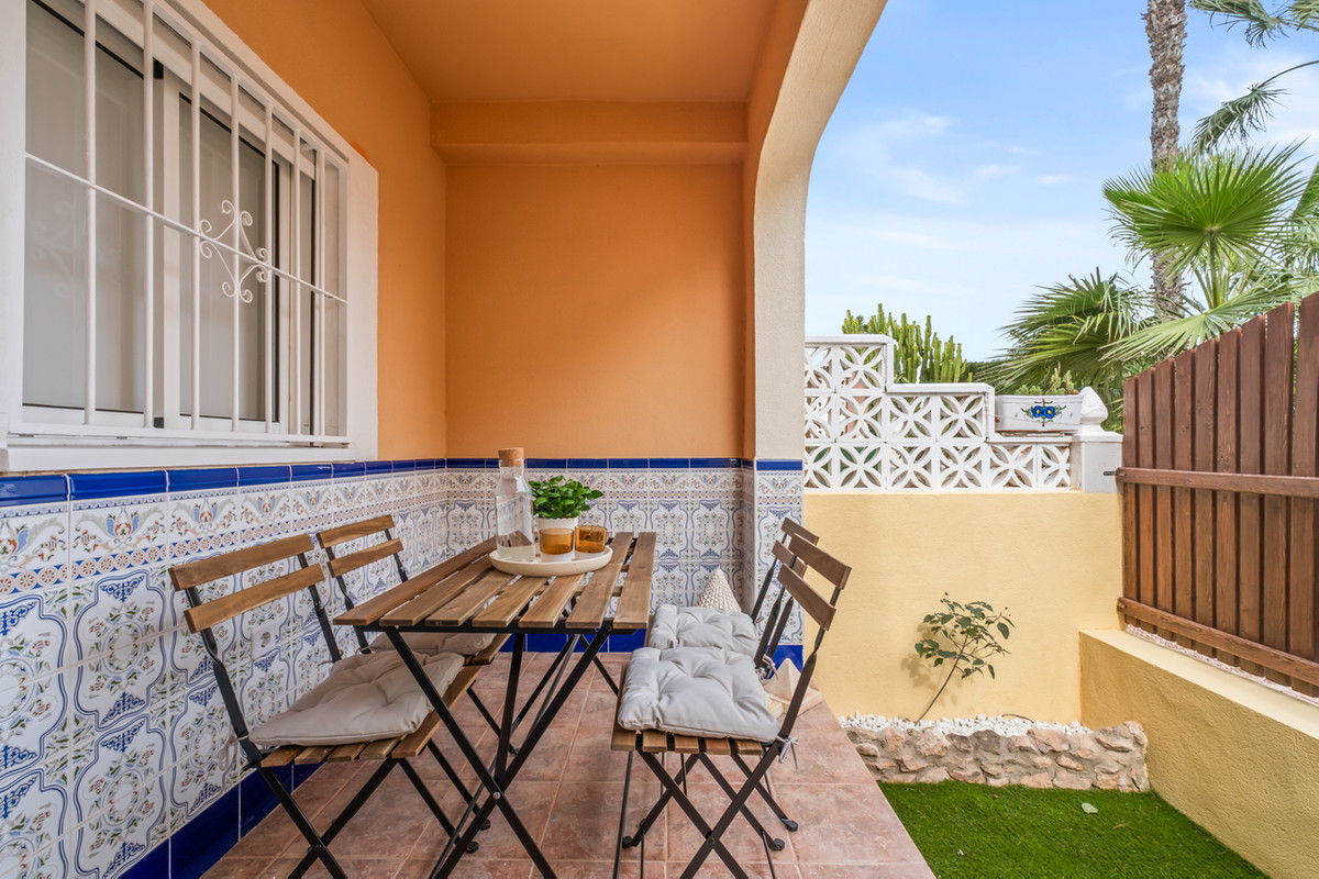 Huis te koop in Playa Flamenca | 2 slaapkamers H5338192