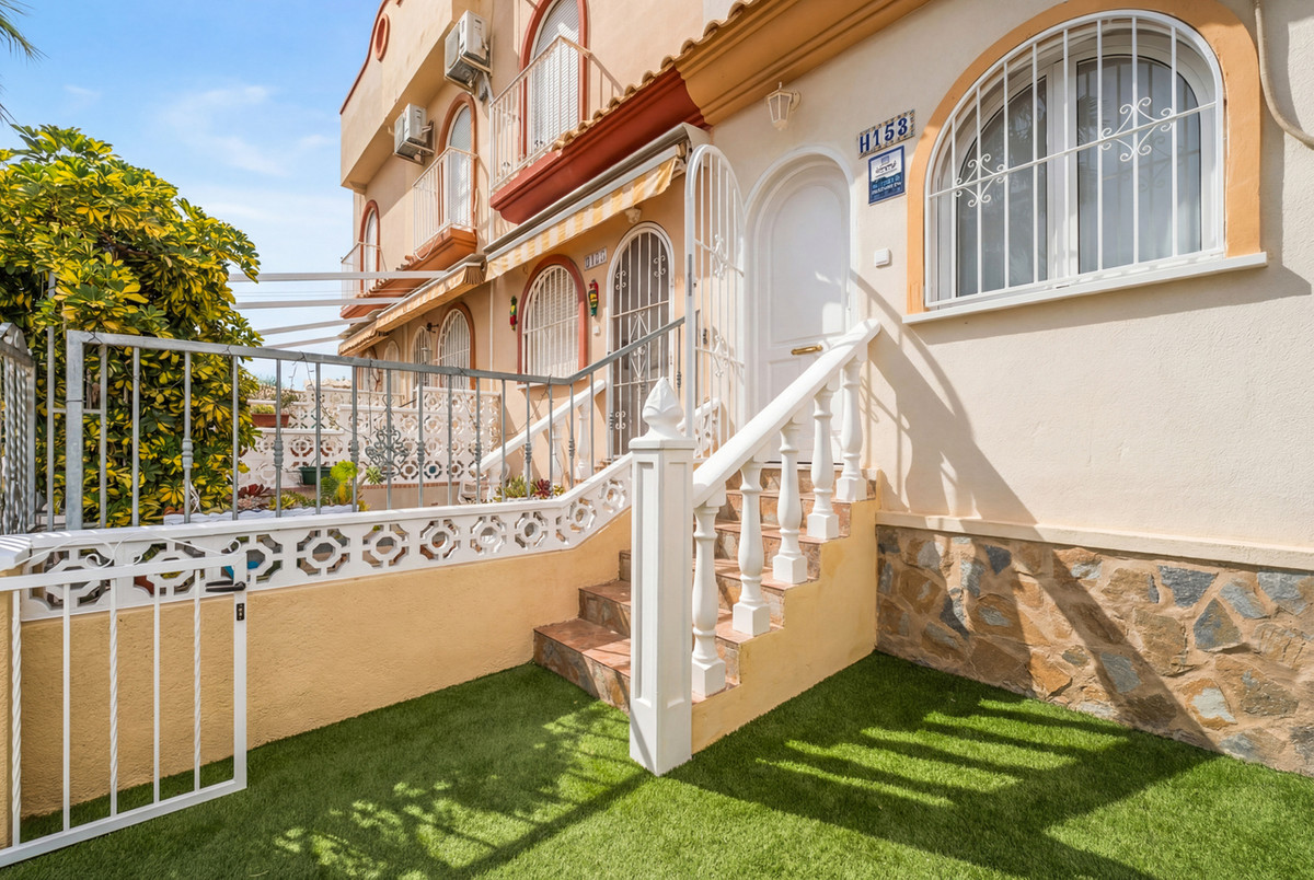 Huis te koop in Playa Flamenca | 2 slaapkamers H5338192