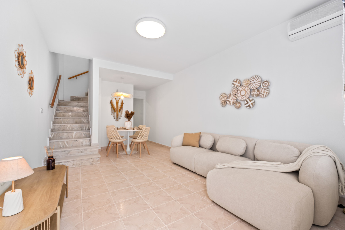 Huis te koop in Playa Flamenca | 2 slaapkamers H5338192