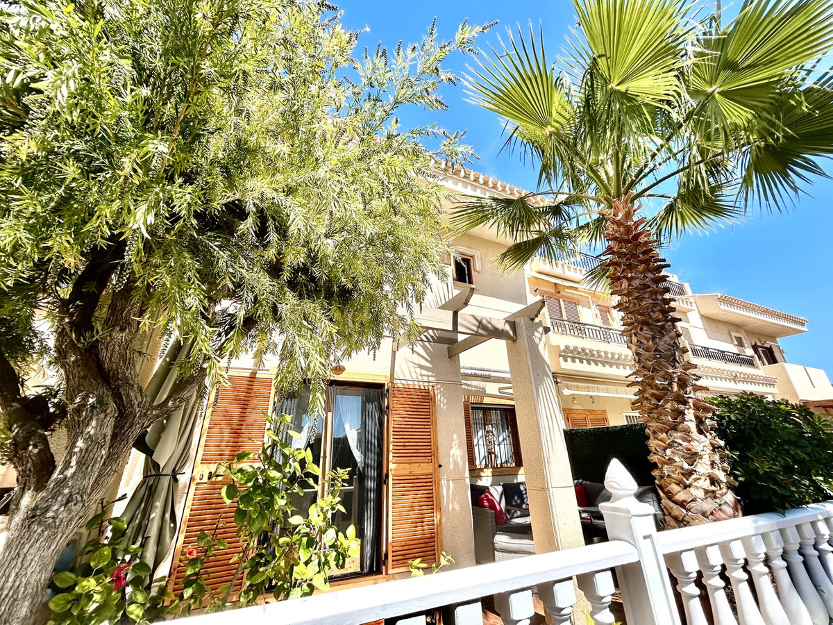 Huis te koop in Playa Flamenca | 2 slaapkamers H5348965
