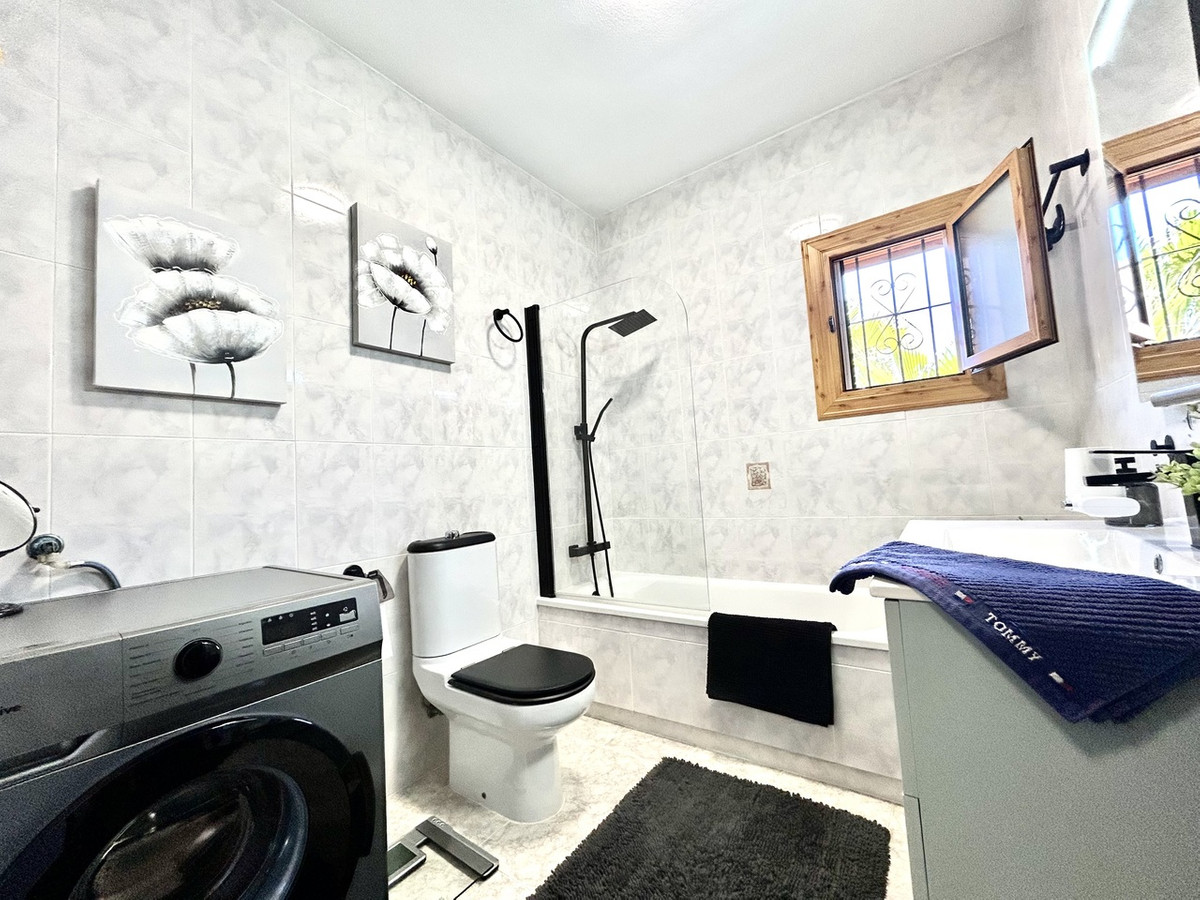 Huis te koop in Playa Flamenca | 2 slaapkamers H5348965