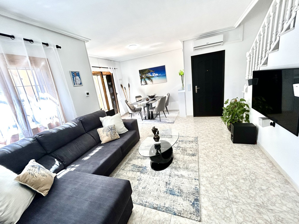 Huis te koop in Playa Flamenca | 2 slaapkamers H5348965