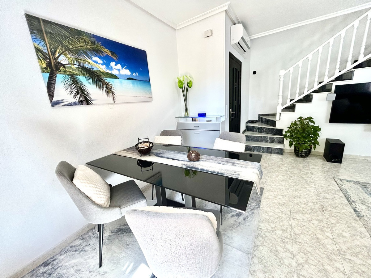 Huis te koop in Playa Flamenca | 2 slaapkamers H5348965