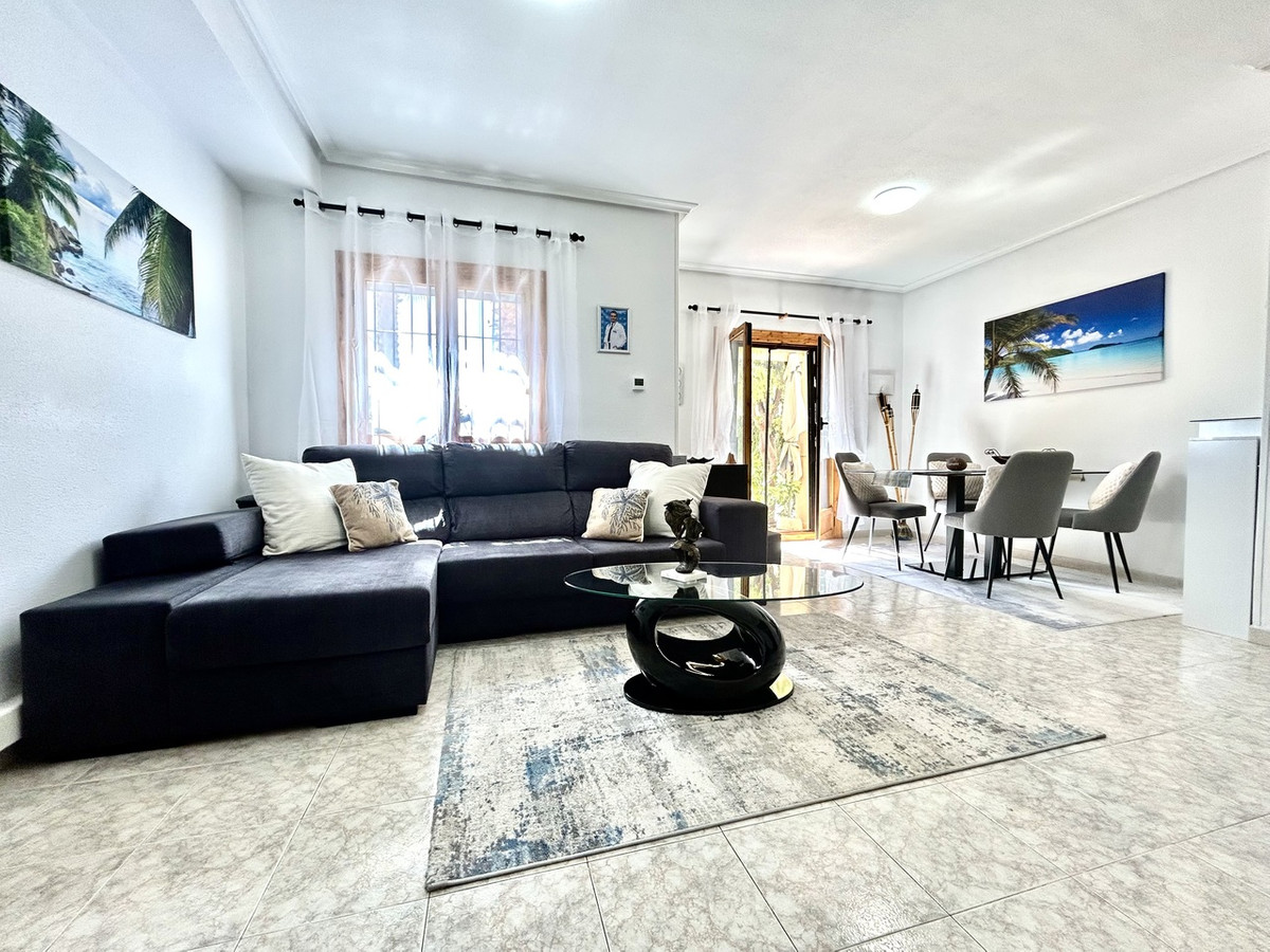 Huis te koop in Playa Flamenca | 2 slaapkamers H5348965