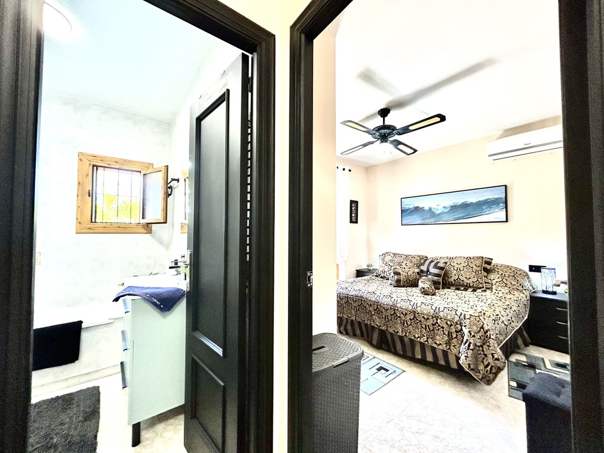 Huis te koop in Playa Flamenca | 2 slaapkamers H5352781