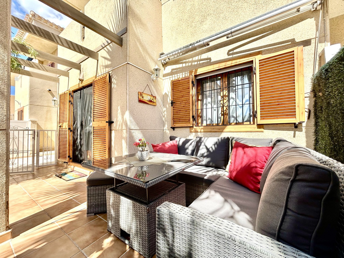 Huis te koop in Playa Flamenca | 2 slaapkamers H5352781