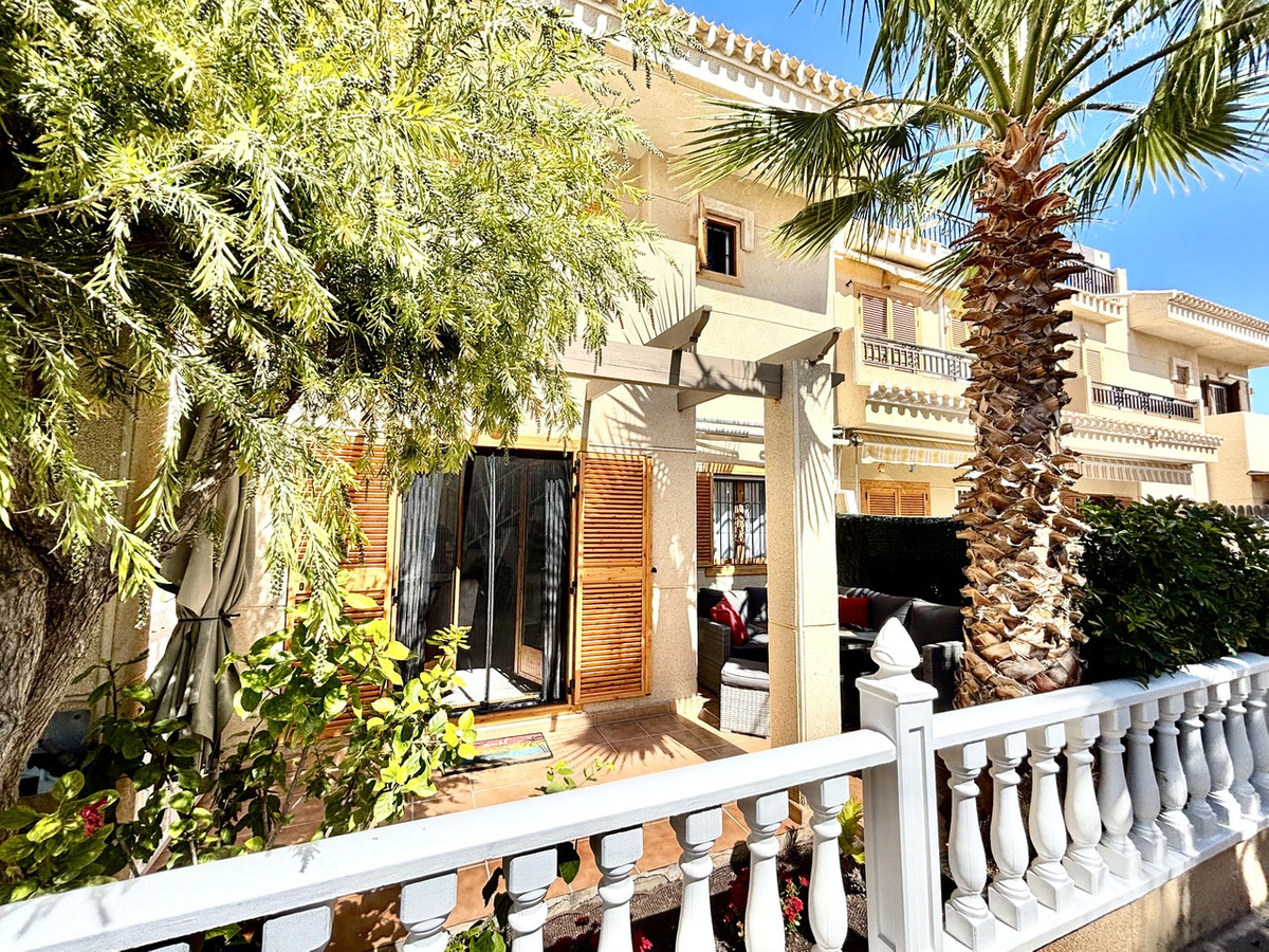 Huis te koop in Playa Flamenca | 2 slaapkamers H5352781