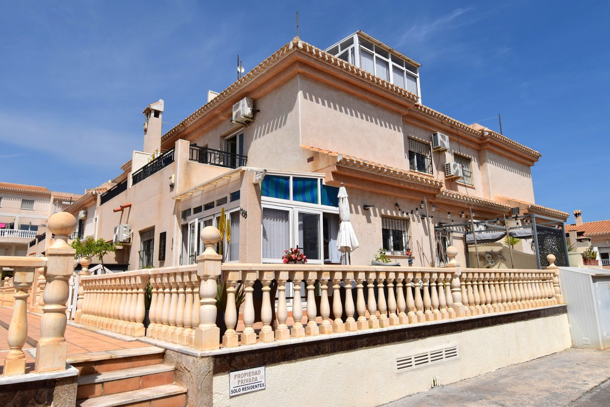 Quad te koop in Playa Flamenca | 3 slaapkamers H5378080