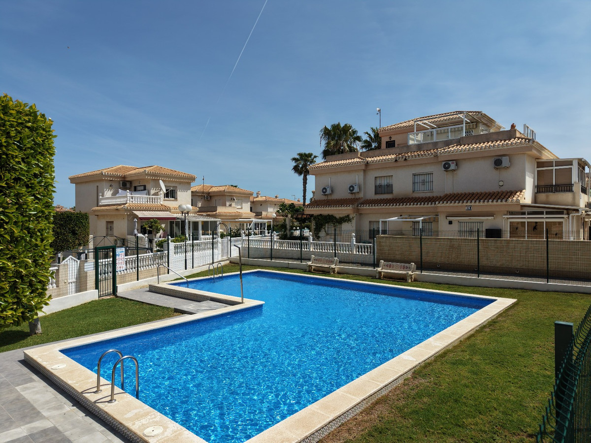 Quad te koop in Playa Flamenca | 3 slaapkamers H5378080