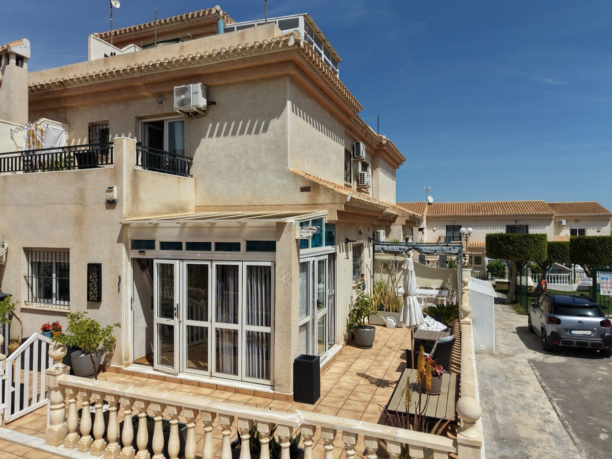 Quad te koop in Playa Flamenca | 3 slaapkamers H5378080