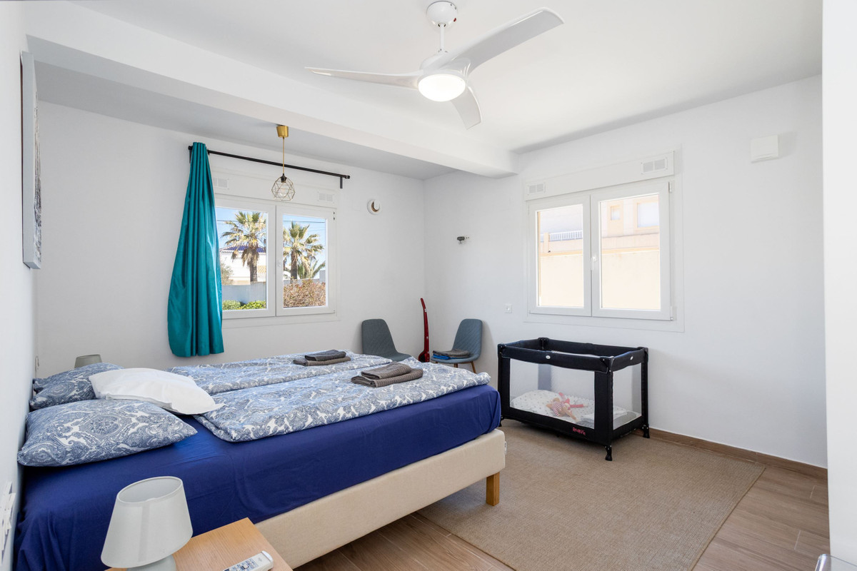 Huis te koop in Playa Flamenca | 3 slaapkamers H5378650
