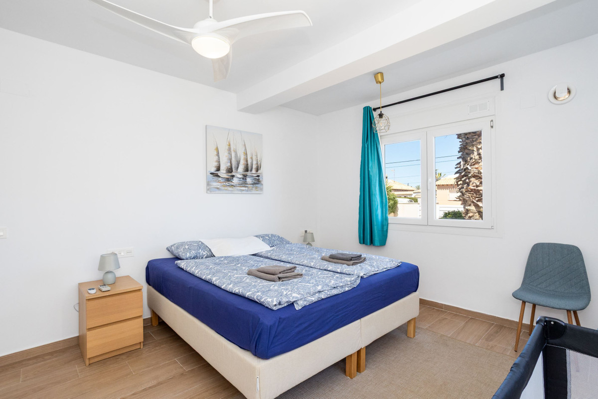 Huis te koop in Playa Flamenca | 3 slaapkamers H5378650