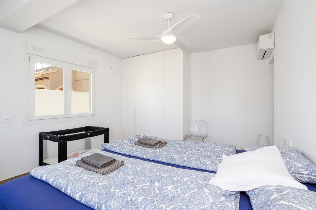 Huis te koop in Playa Flamenca | 3 slaapkamers H5378650