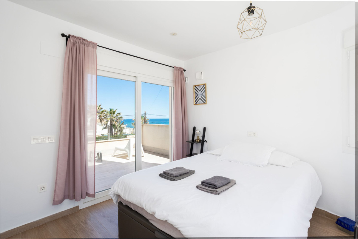 Huis te koop in Playa Flamenca | 3 slaapkamers H5378650