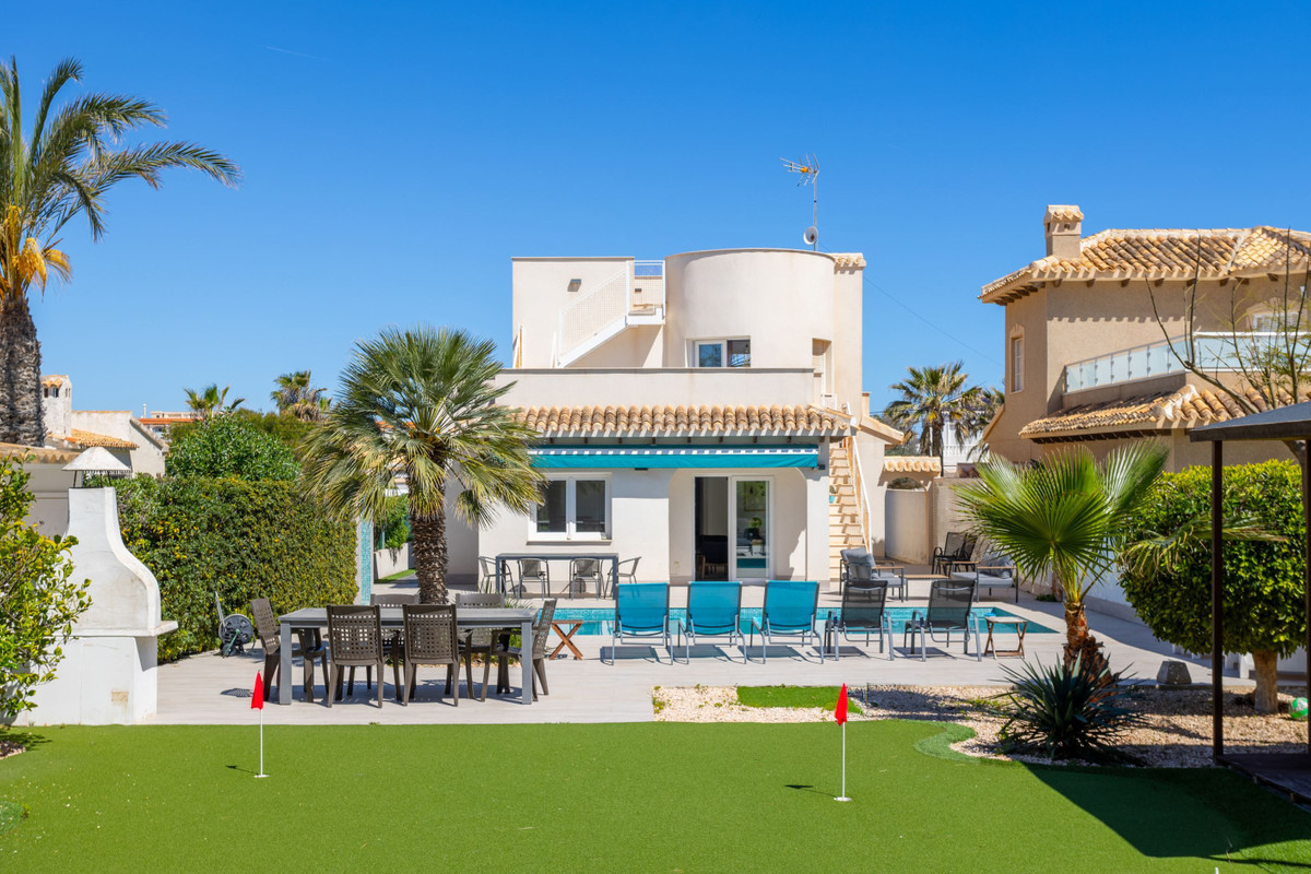 Huis te koop in Playa Flamenca | 3 slaapkamers H5378650