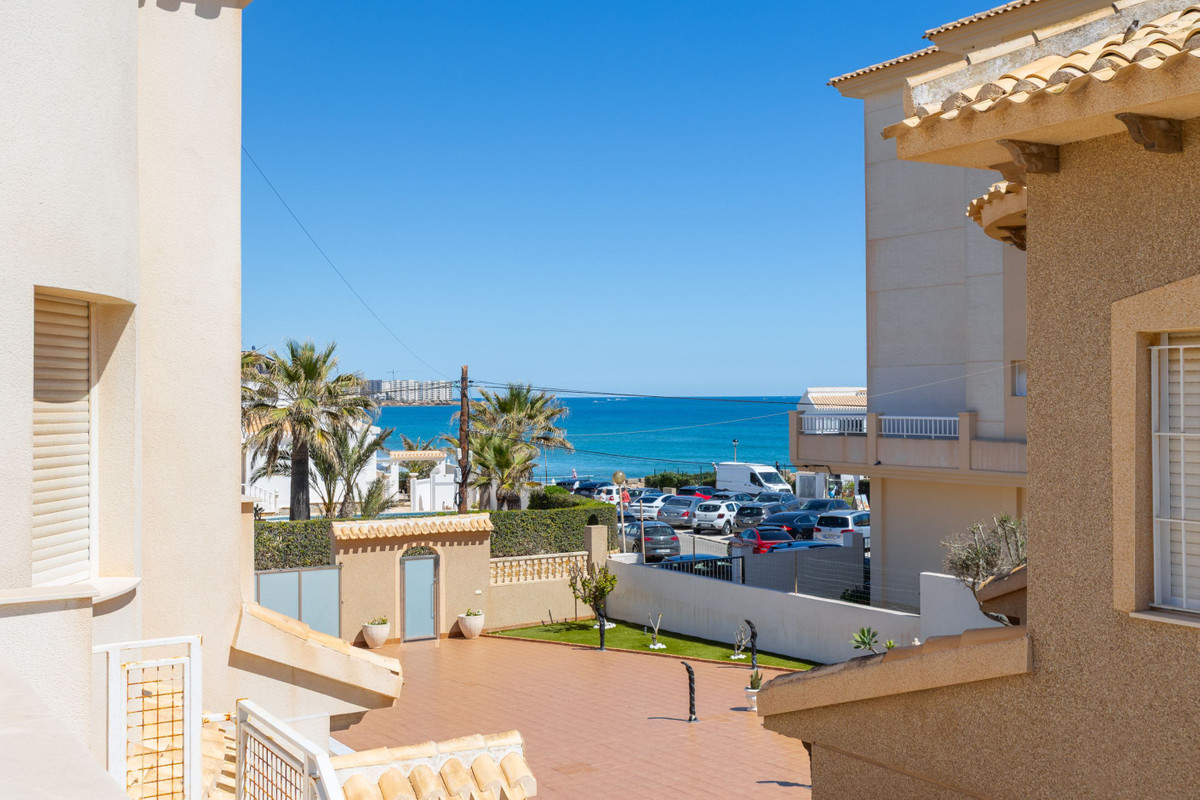 Huis te koop in Playa Flamenca | 3 slaapkamers H5378650