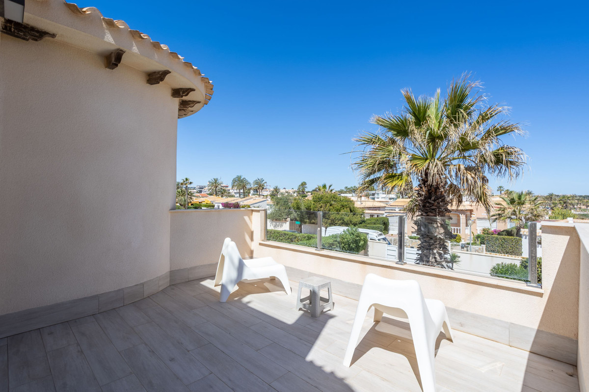 Huis te koop in Playa Flamenca | 3 slaapkamers H5378650