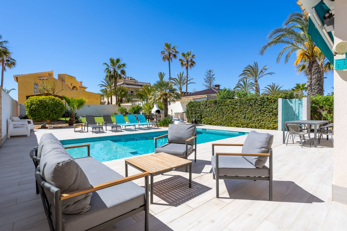 Huis te koop in Playa Flamenca | 3 slaapkamers H5378650
