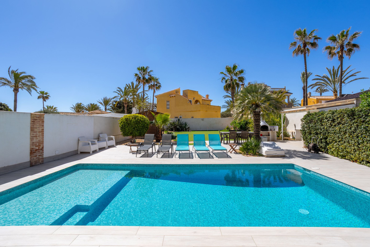 Huis te koop in Playa Flamenca | 3 slaapkamers H5378650
