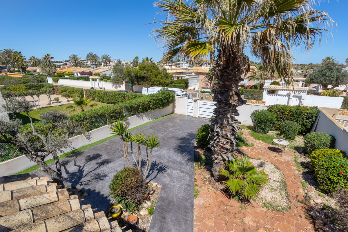Huis te koop in Playa Flamenca | 3 slaapkamers H5378650