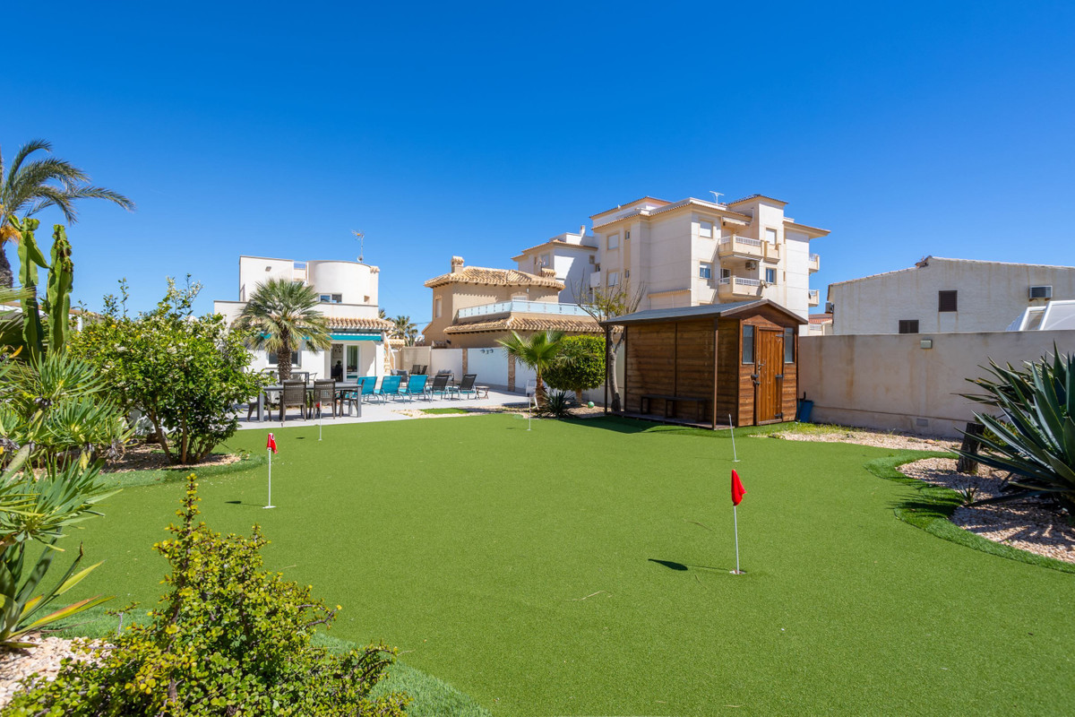 Huis te koop in Playa Flamenca | 3 slaapkamers H5378650