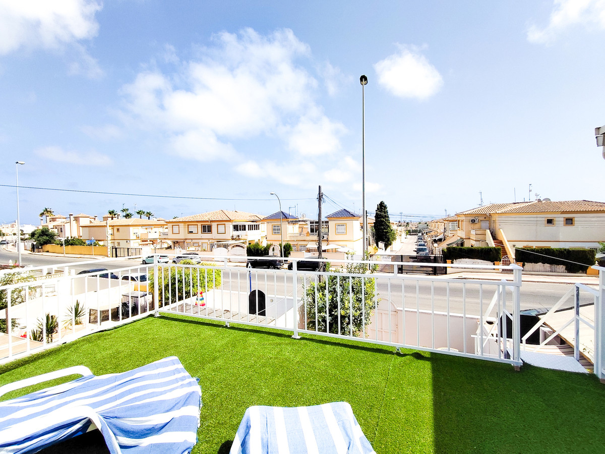 Huis te koop in Playa Flamenca | 3 slaapkamers H5461135
