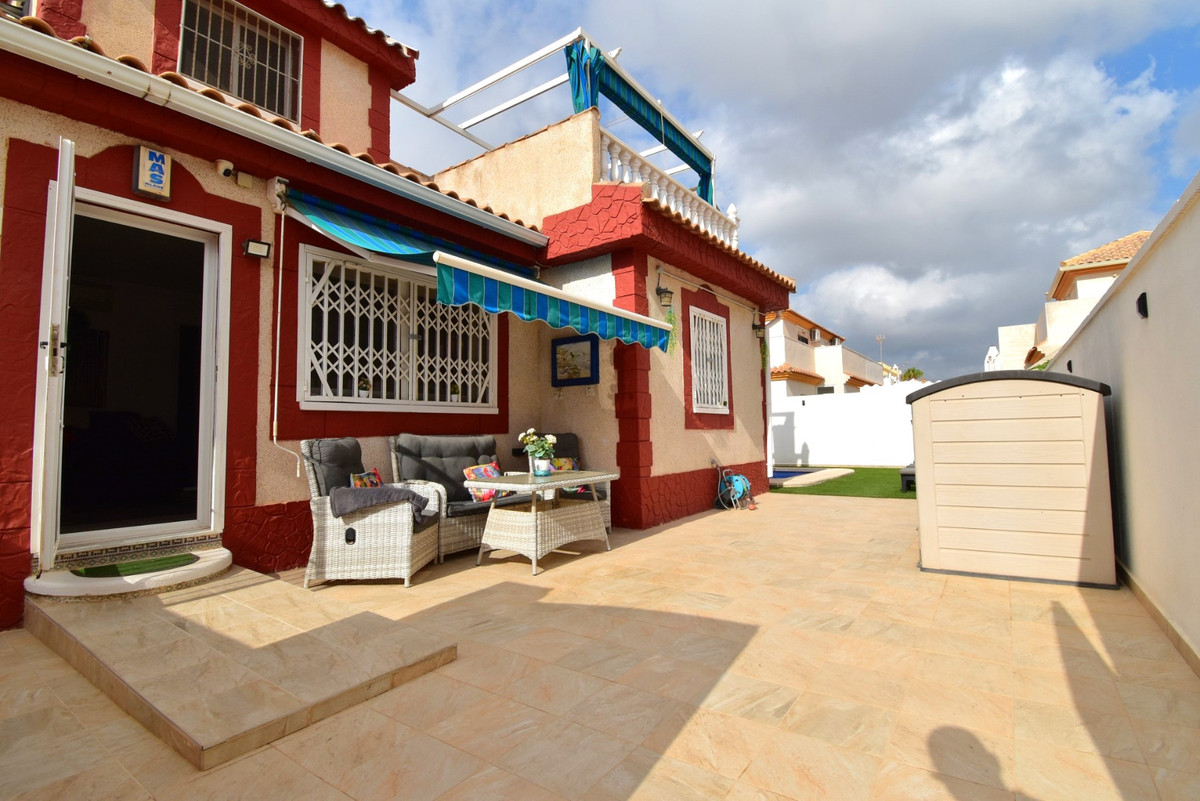 Huis te koop in Playa Flamenca | 2 slaapkamers H5463265