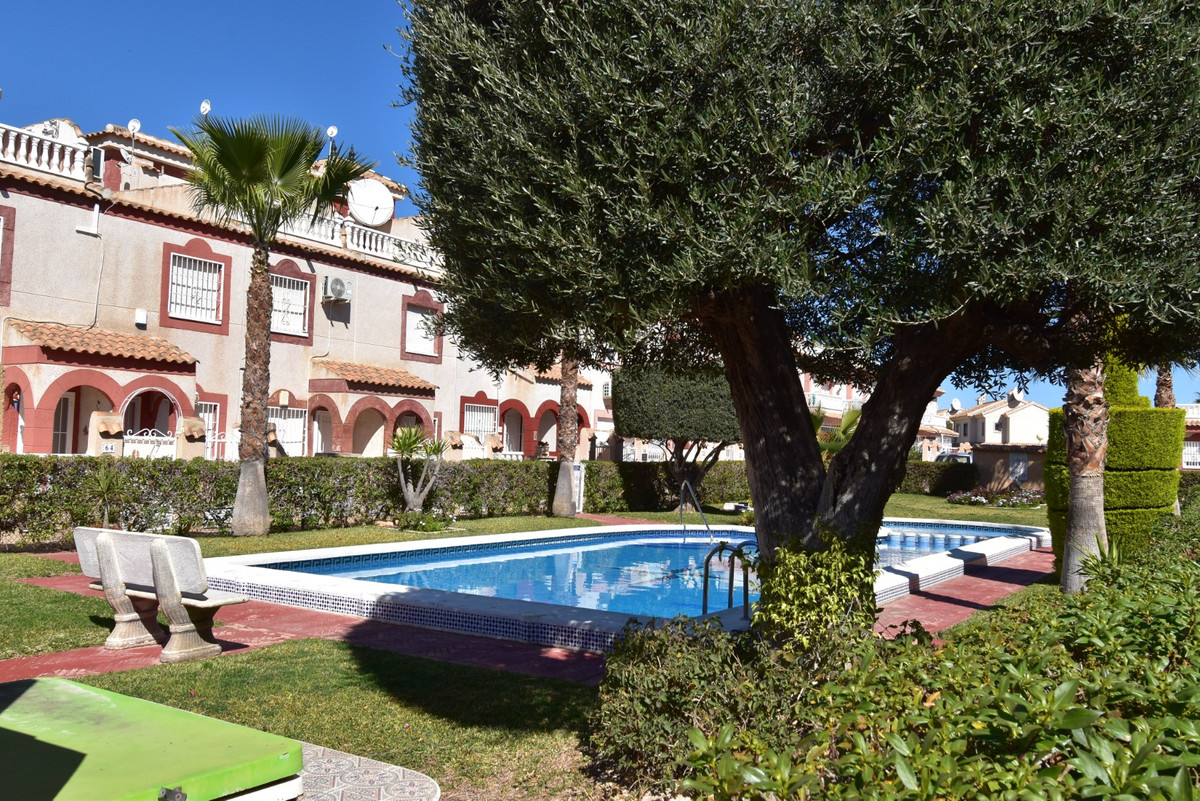 Huis te koop in Playa Flamenca | 2 slaapkamers H5463265
