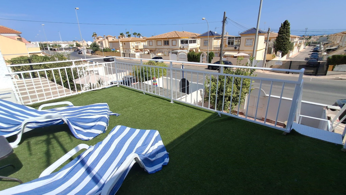 Huis te koop in Playa Flamenca | 3 slaapkamers H5465086