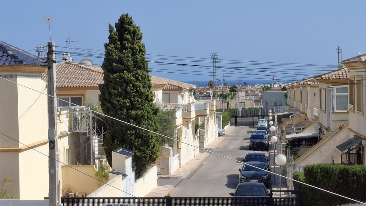 Huis te koop in Playa Flamenca | 3 slaapkamers H5465086