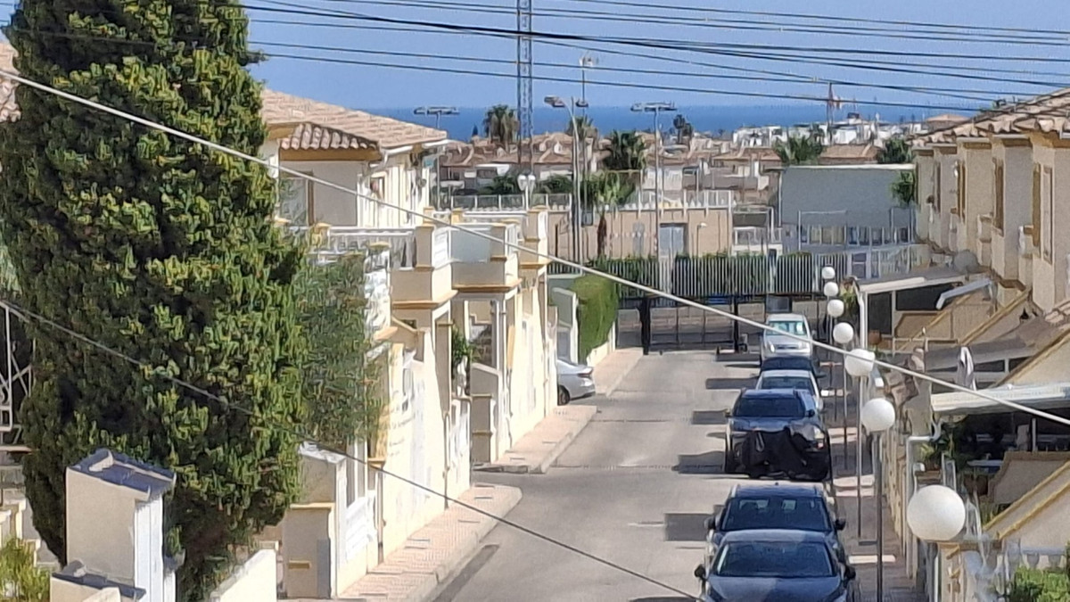 Huis te koop in Playa Flamenca | 3 slaapkamers H5465086