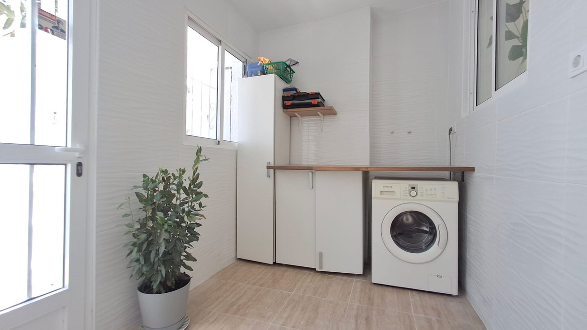 Huis te koop in Playa Flamenca | 3 slaapkamers H5465086