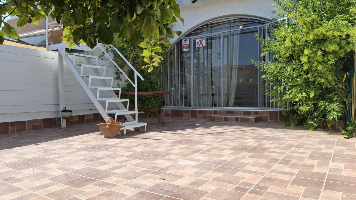 Huis te koop in Playa Flamenca | 3 slaapkamers H5465086