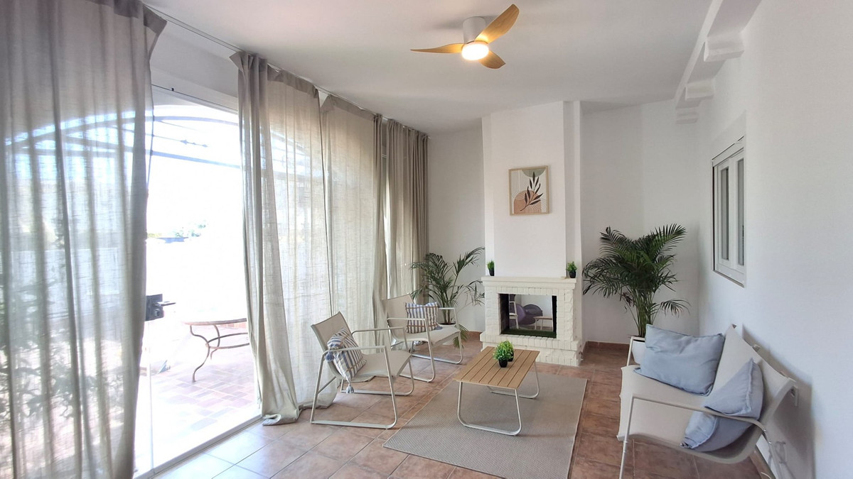 Huis te koop in Playa Flamenca | 3 slaapkamers H5465086