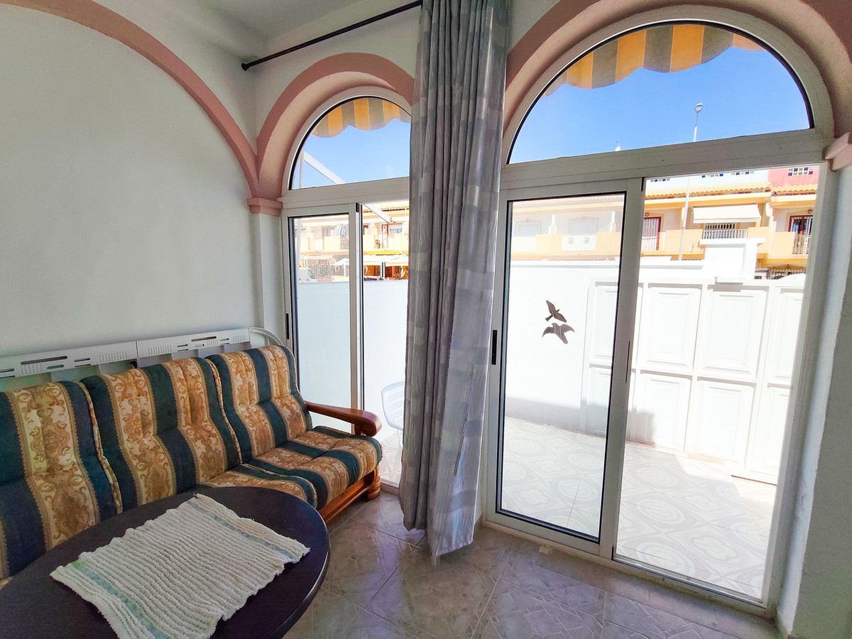 Huis te koop in Playa Flamenca | 2 slaapkamers H5481004