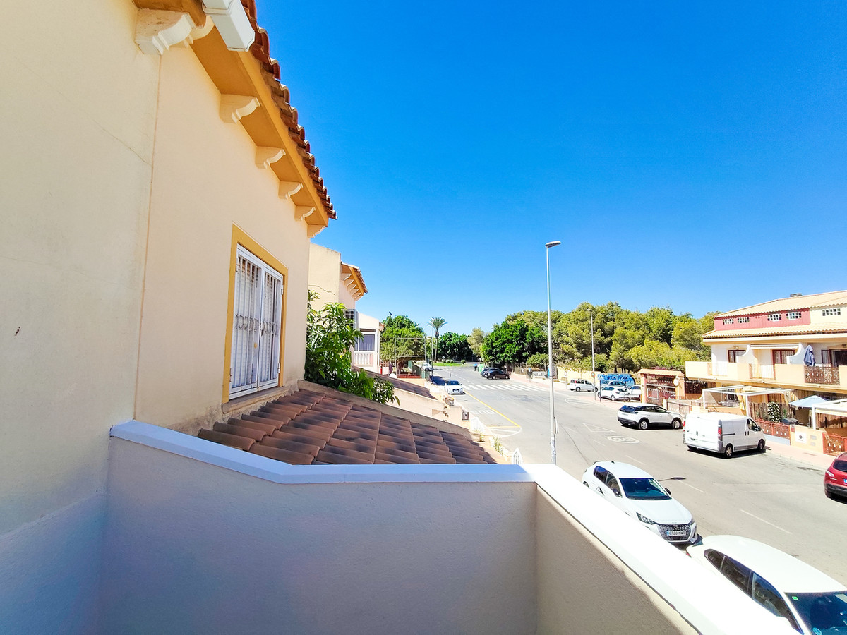 Huis te koop in Playa Flamenca | 2 slaapkamers H5481004