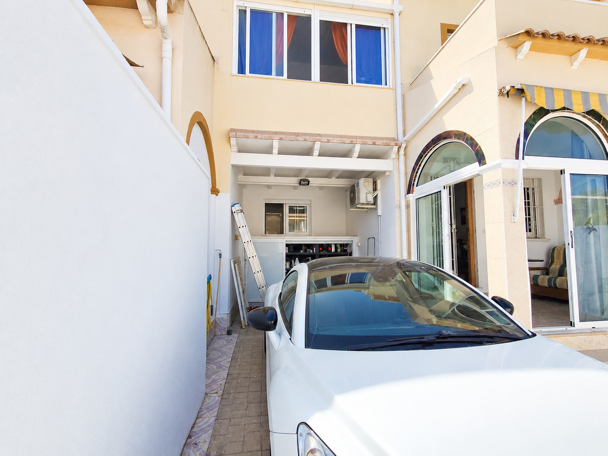 Huis te koop in Playa Flamenca | 2 slaapkamers H5481004