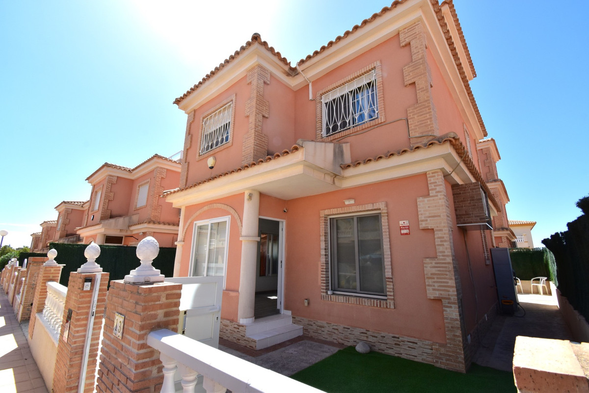 Huis te koop in Playa Flamenca | 3 slaapkamers H5483809