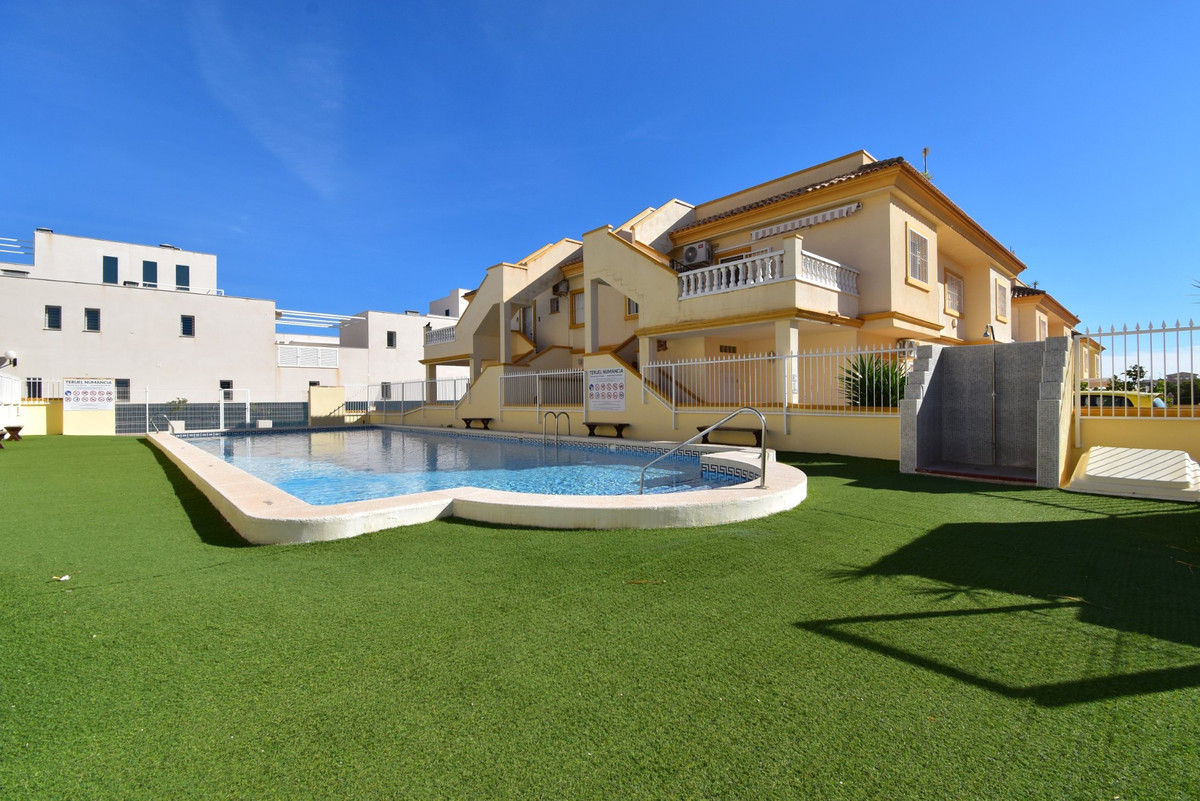 Huis te koop in Playa Flamenca | 3 slaapkamers H5483809