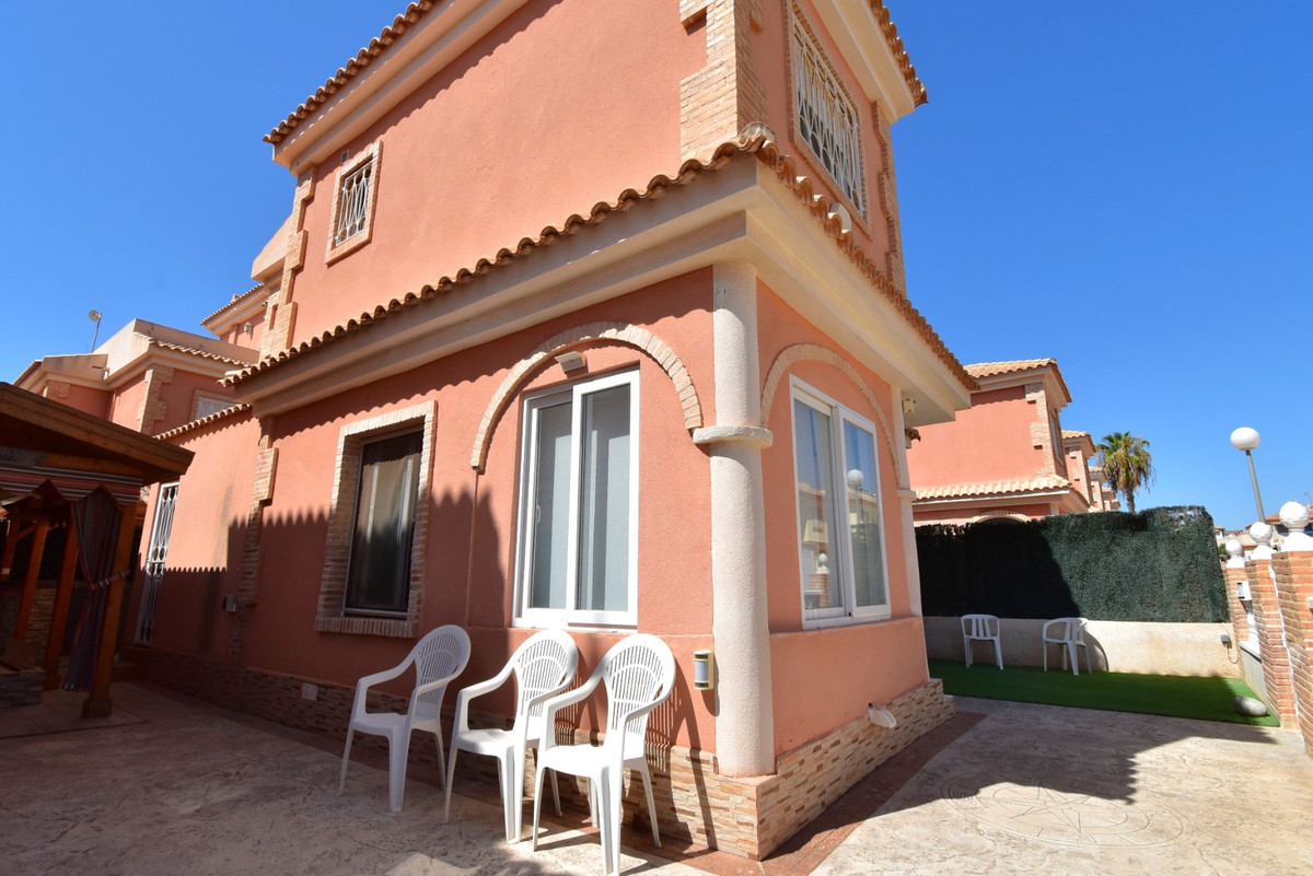 Huis te koop in Playa Flamenca | 3 slaapkamers H5483809