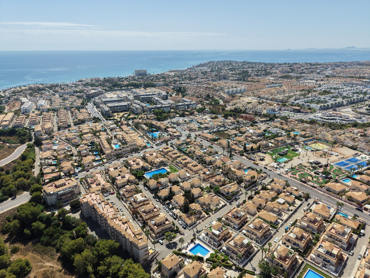 Huis te koop in Playa Flamenca | 3 slaapkamers H5483809