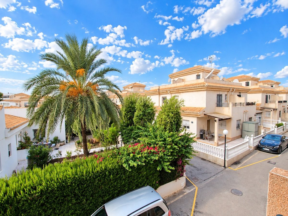 Huis te koop in Playa Flamenca | 3 slaapkamers H5517265