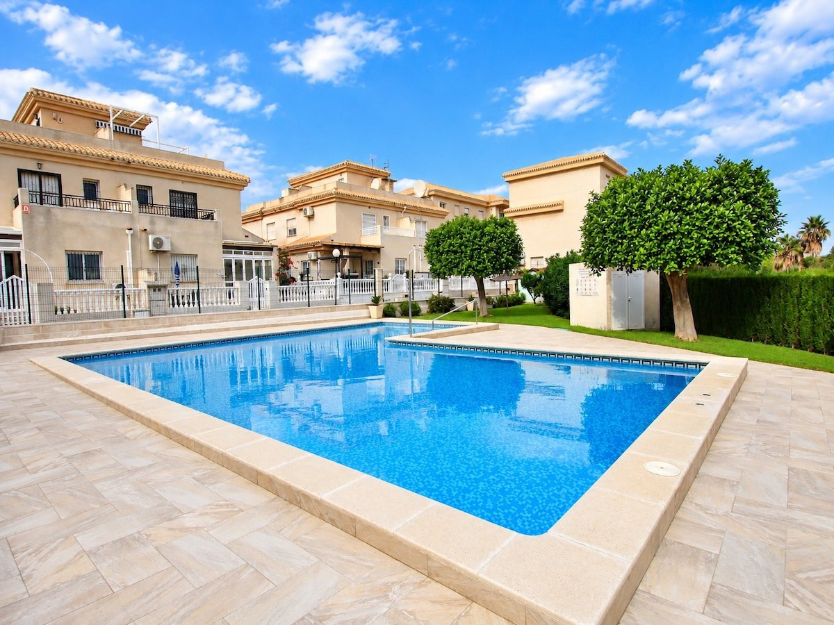 Huis te koop in Playa Flamenca | 3 slaapkamers H5517265