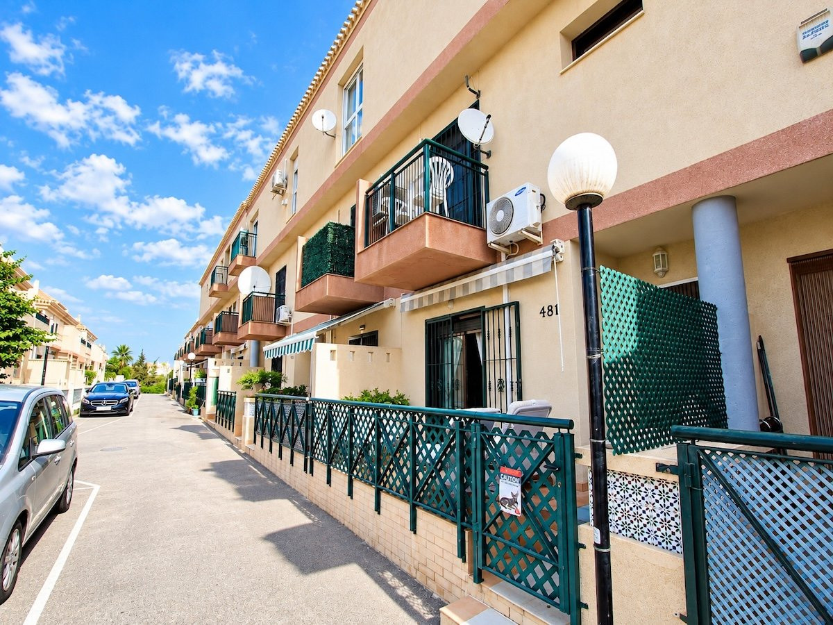 Huis te koop in Playa Flamenca | 3 slaapkamers H5517265