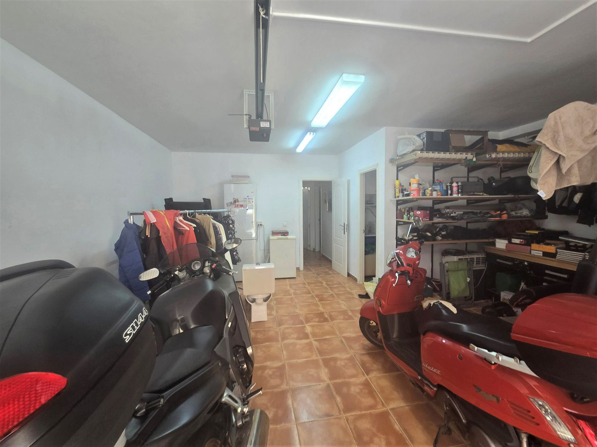 Huis te koop in Playamar | 4 slaapkamers H5052358