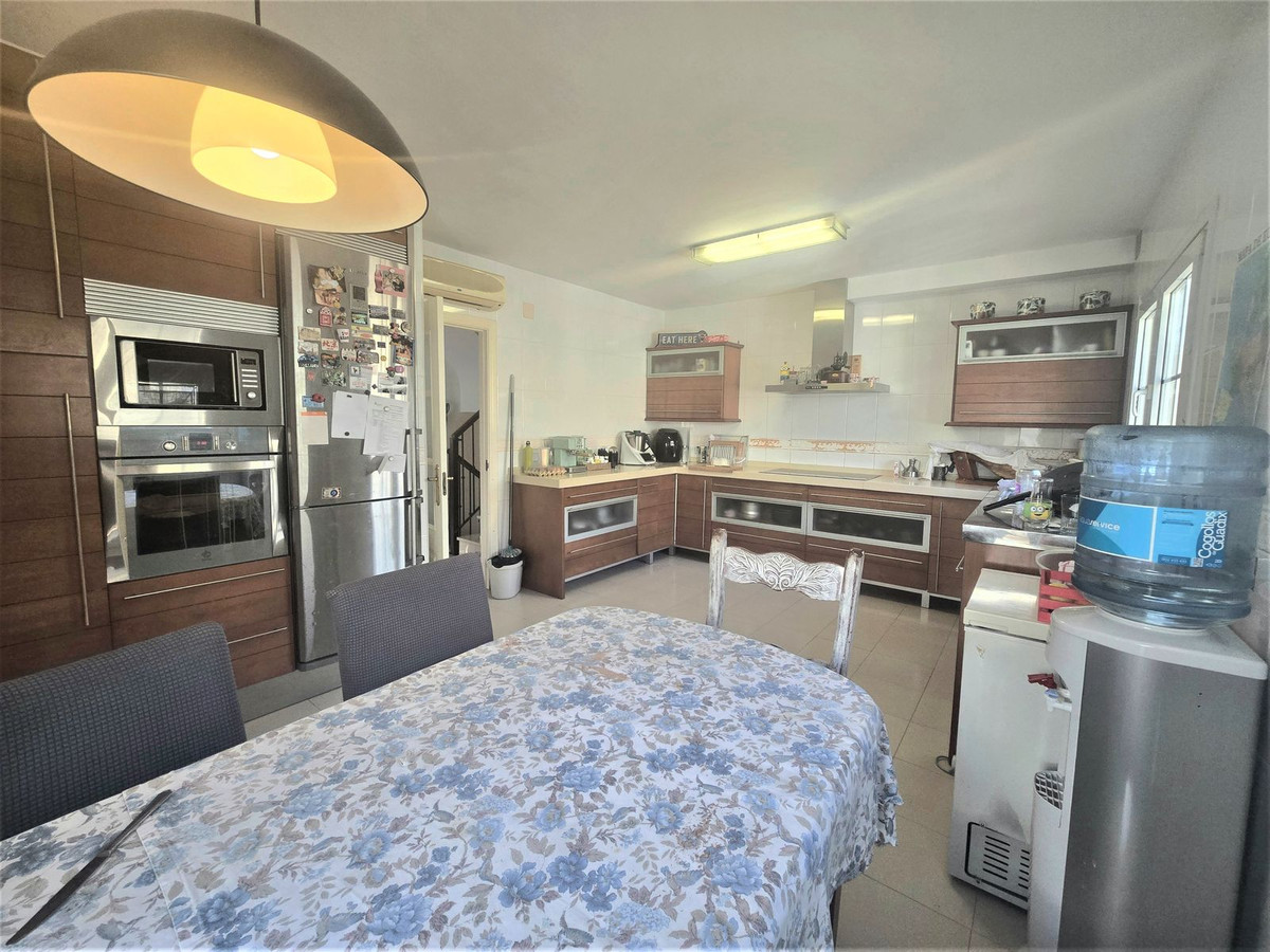 Huis te koop in Playamar | 4 slaapkamers H5052358