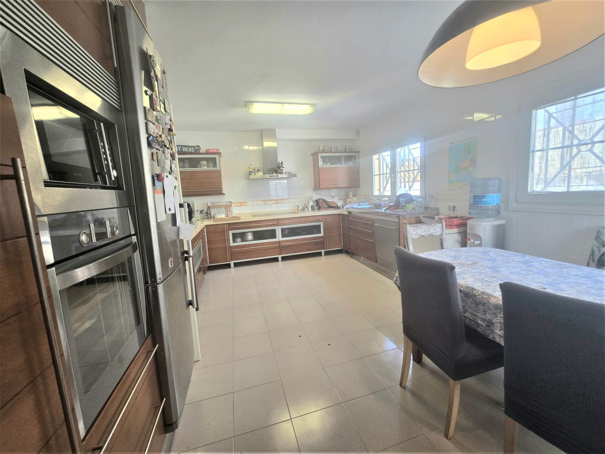Huis te koop in Playamar | 4 slaapkamers H5052358
